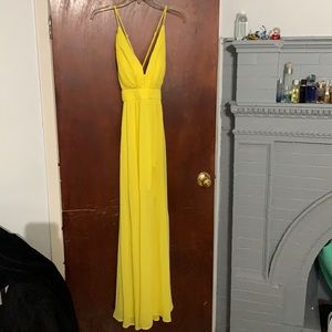 Yellow flowey dress